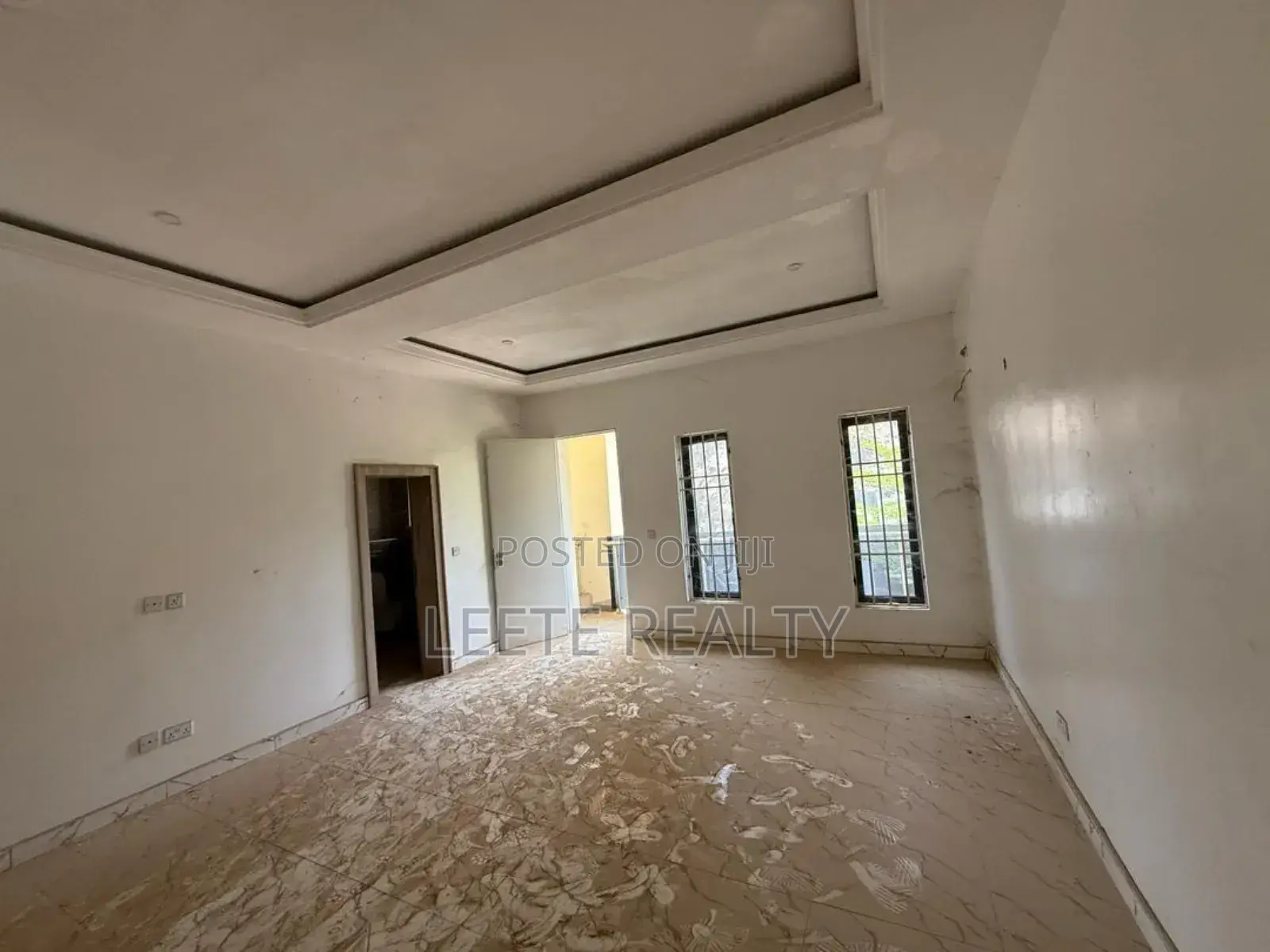 5bdrm Townhouse/Terrace in Wuse 2 for sale