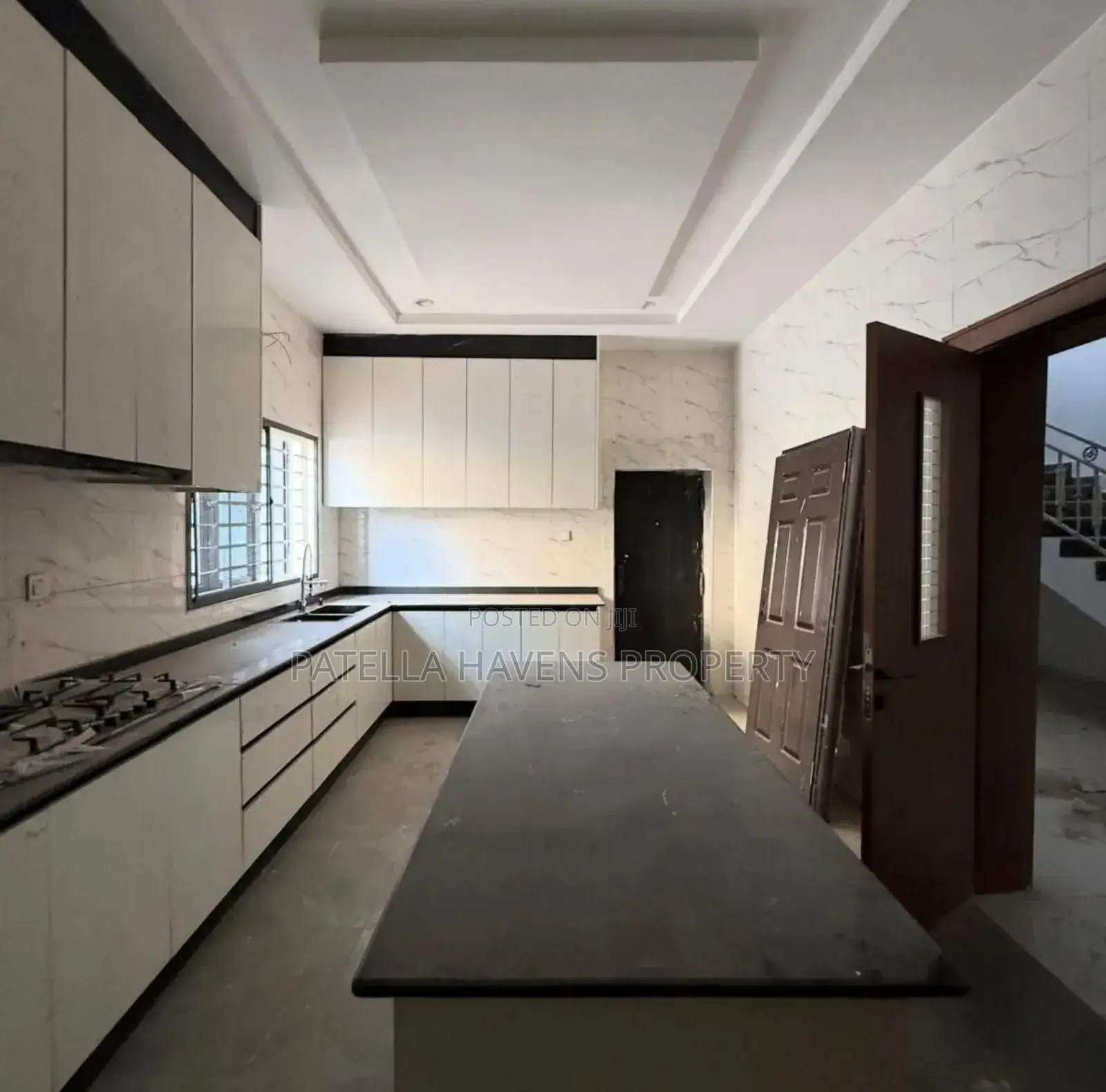 5bdrm Duplex in Lokogoma for sale