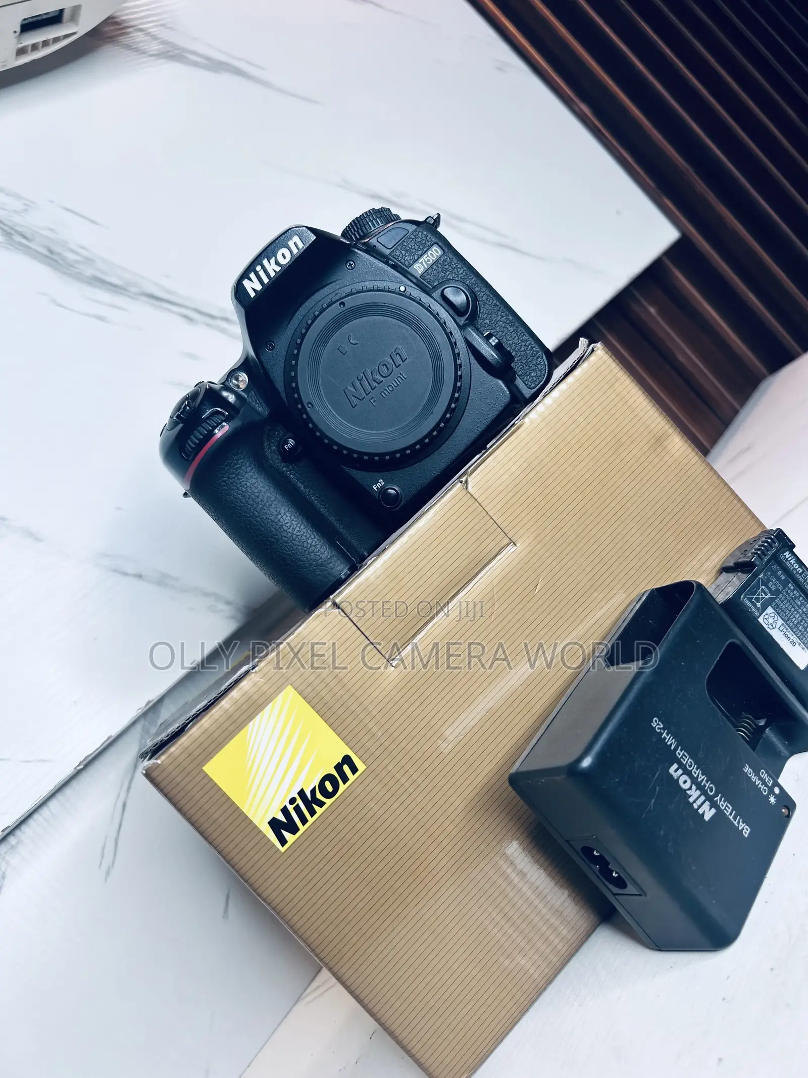 Nikon D7500