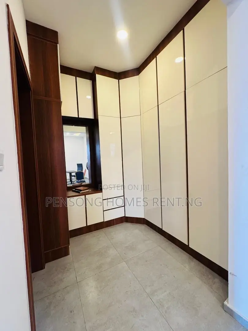 5bdrm Duplex in Lekki Phase 1 for rent