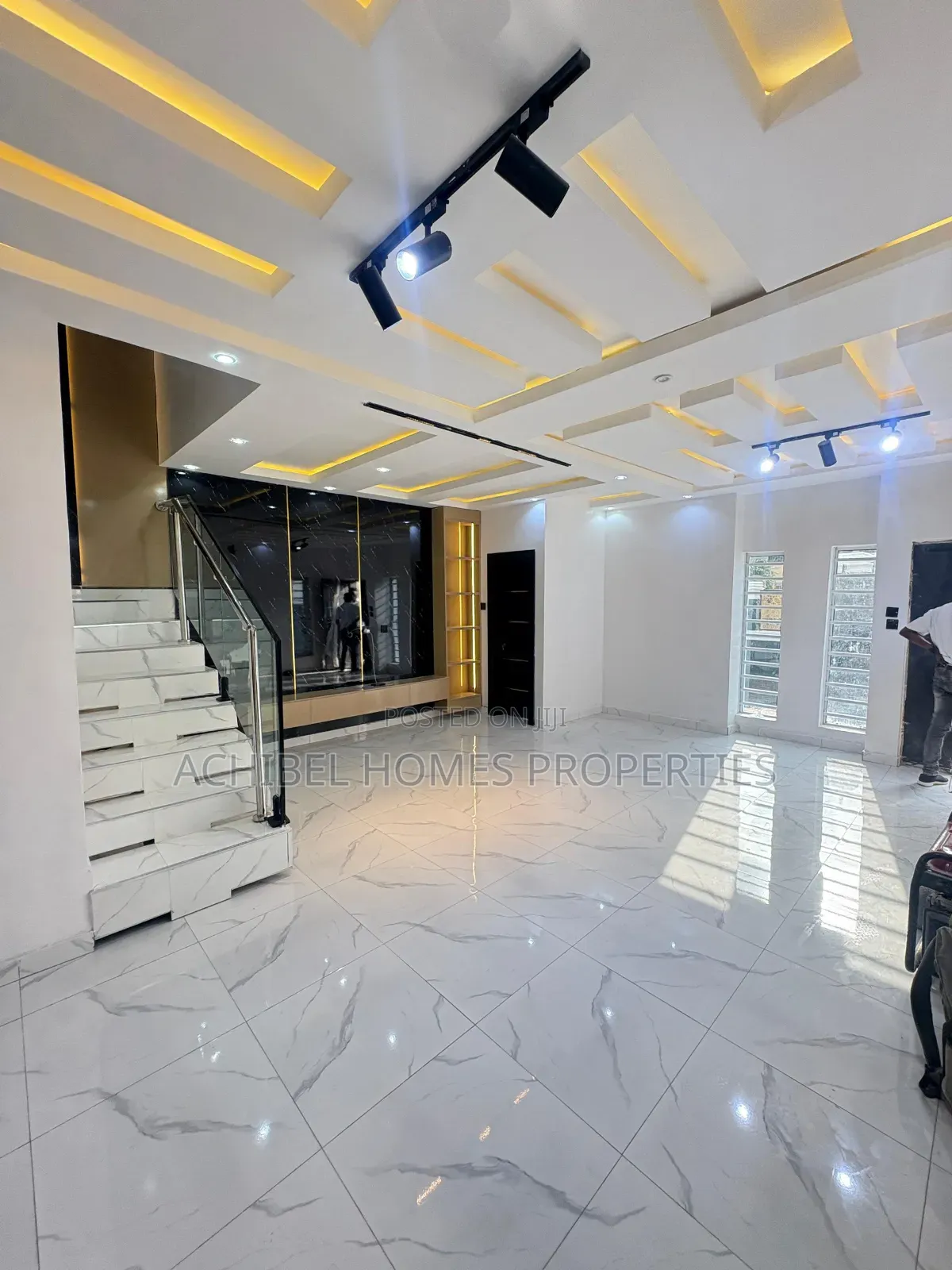 5bdrm Duplex in Agege, Oko-Oba for sale