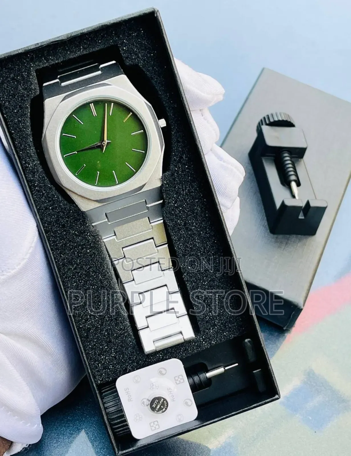 Beautiful Design Watch in Gold, Silver and Black