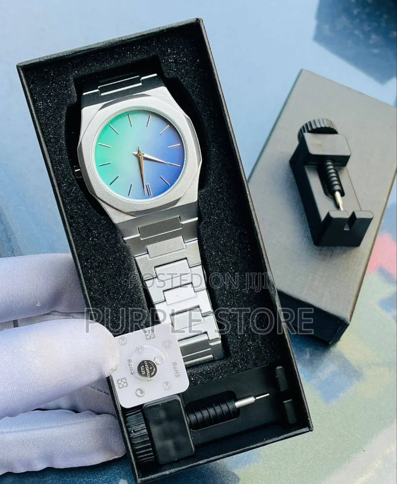 Beautiful Design Watch in Gold, Silver and Black