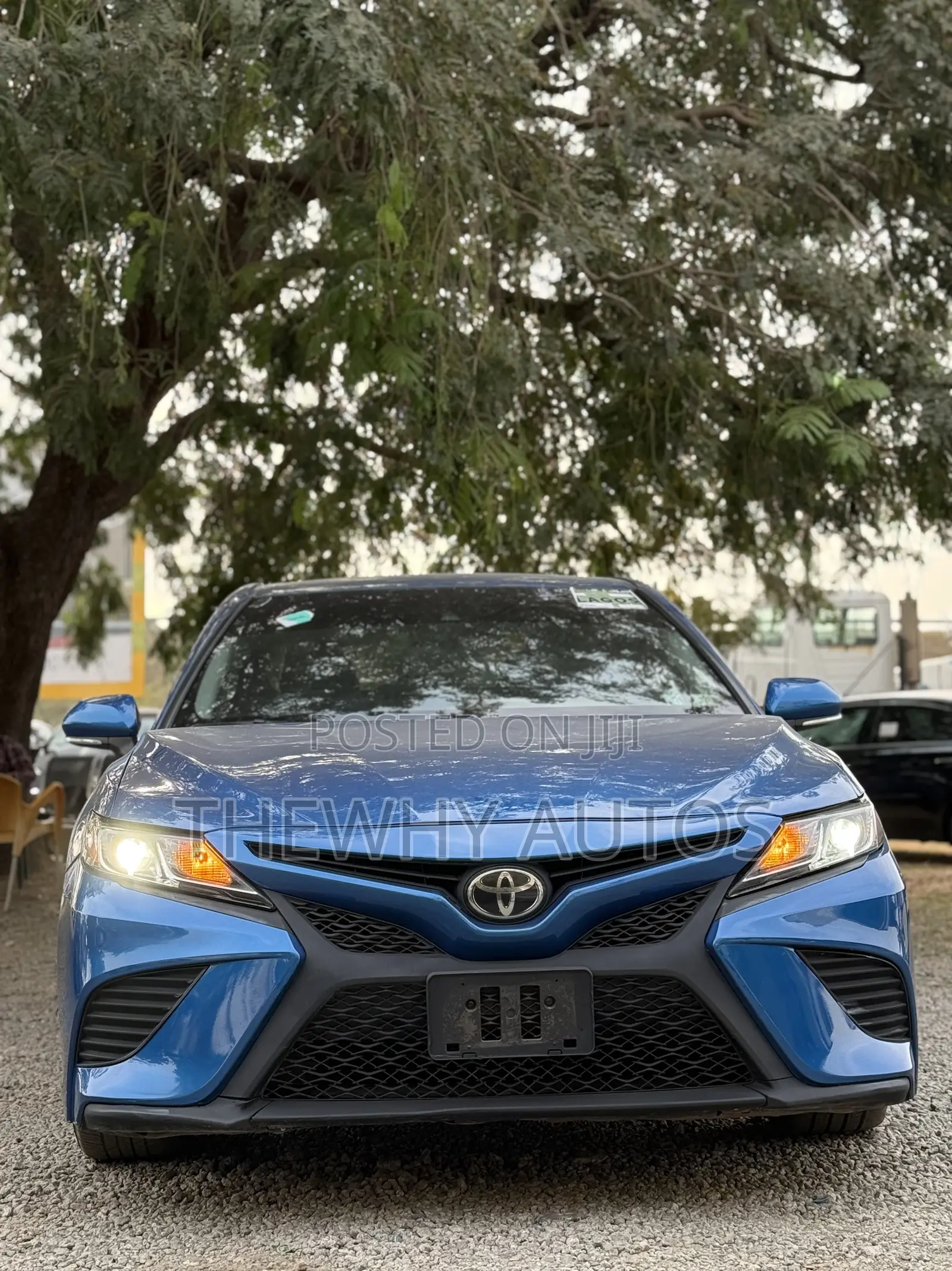 Toyota Camry SE FWD (2.5L 4cyl 8AM) 2018 Blue