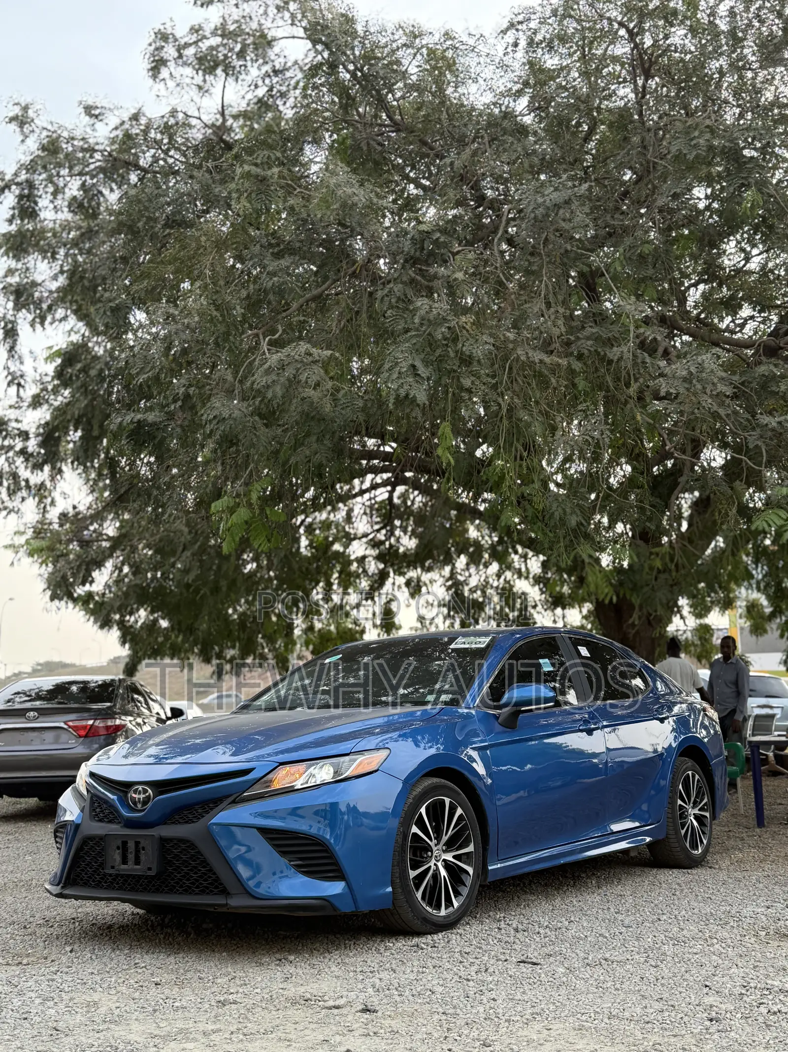 Toyota Camry SE FWD (2.5L 4cyl 8AM) 2018 Blue