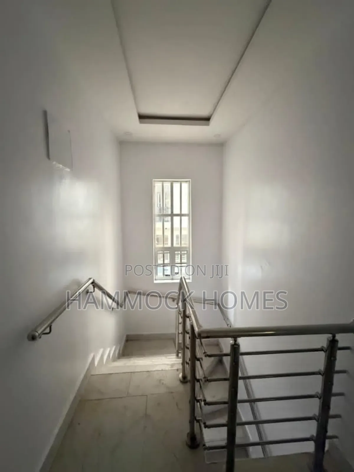 5bdrm Duplex in Jericho Gra for sale