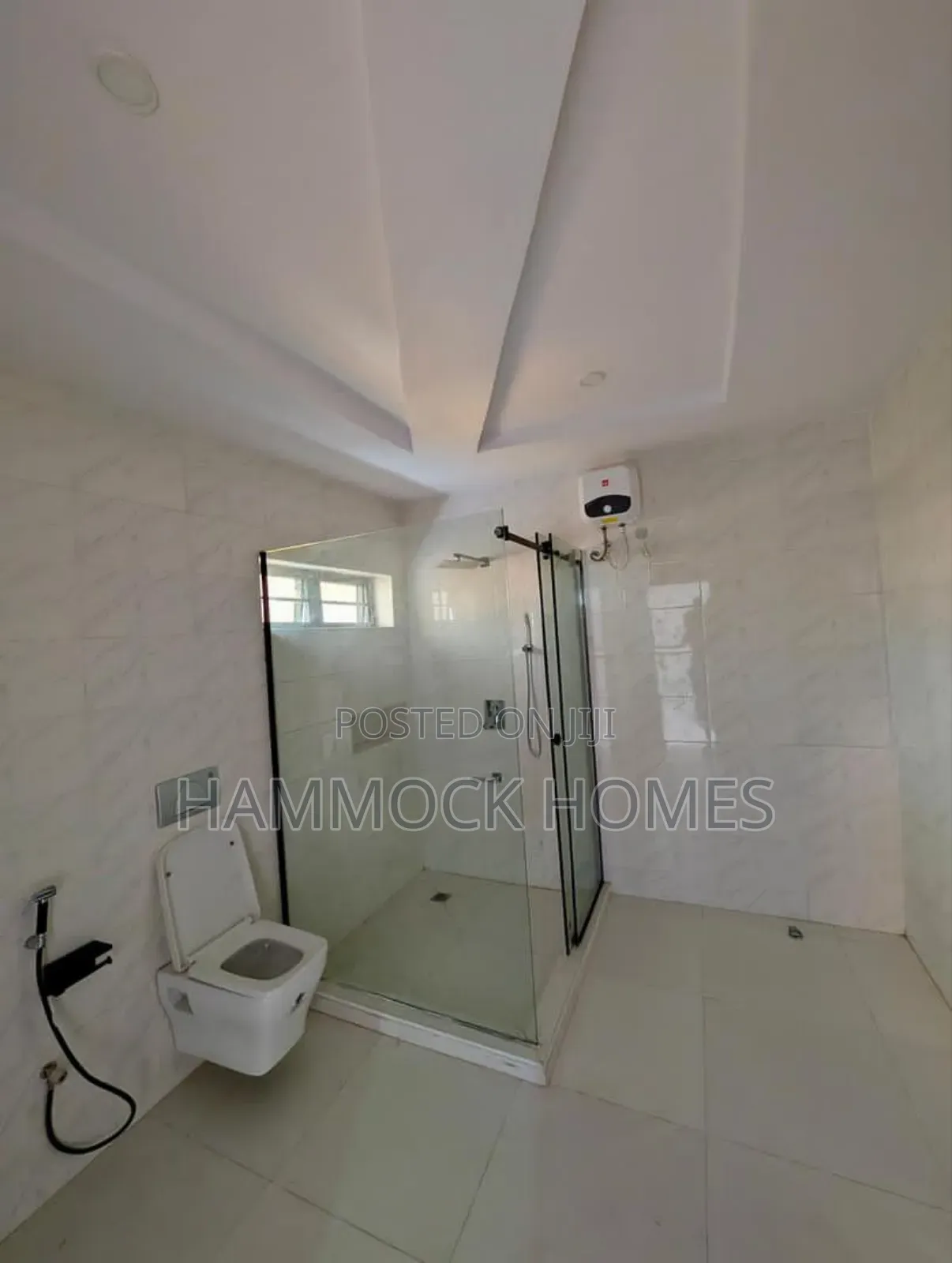 4bdrm Duplex in Palm Garden Estate for sale