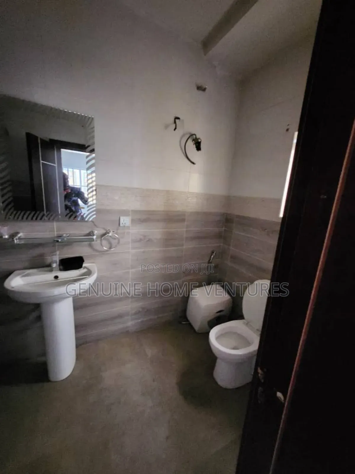 2bdrm Apartment in Lekki Phase One for sale
