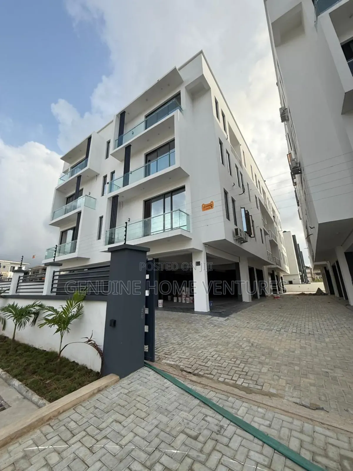 2bdrm Apartment in Lekki Phase One for sale