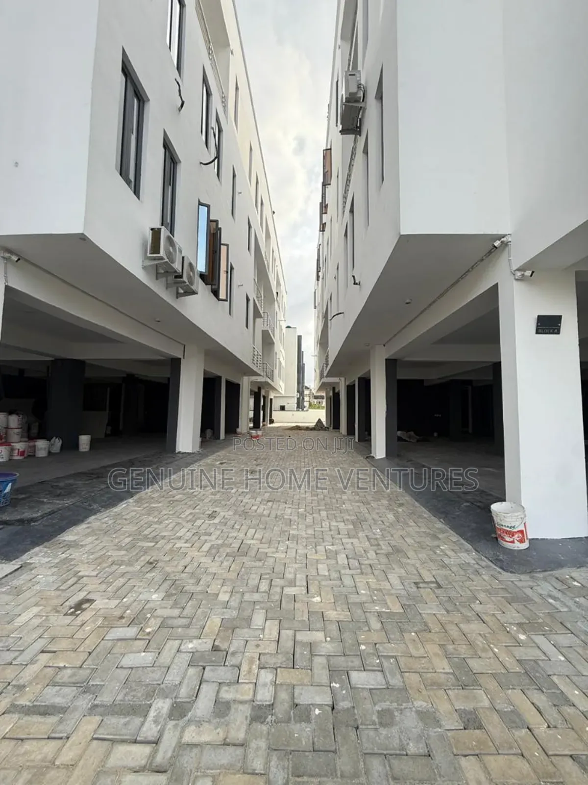 2bdrm Apartment in Lekki Phase One for sale
