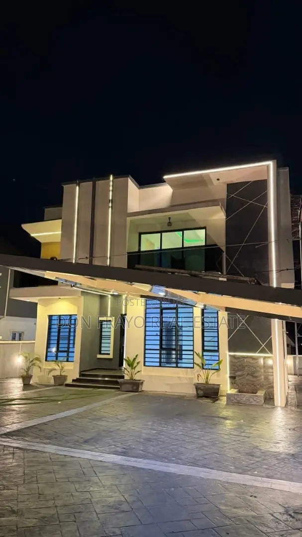 5bdrm Duplex in Carlton Gate Estate, Akobo for sale