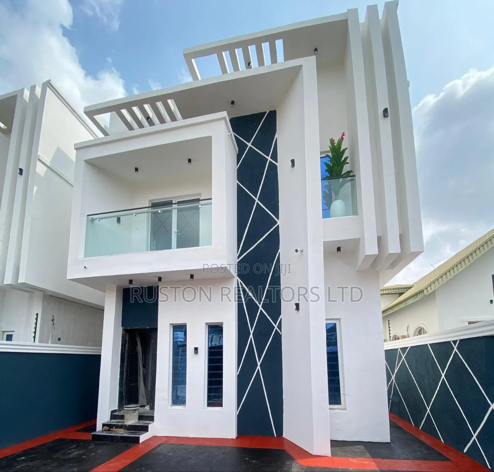 7bdrm Duplex in New Oko Oba for sale