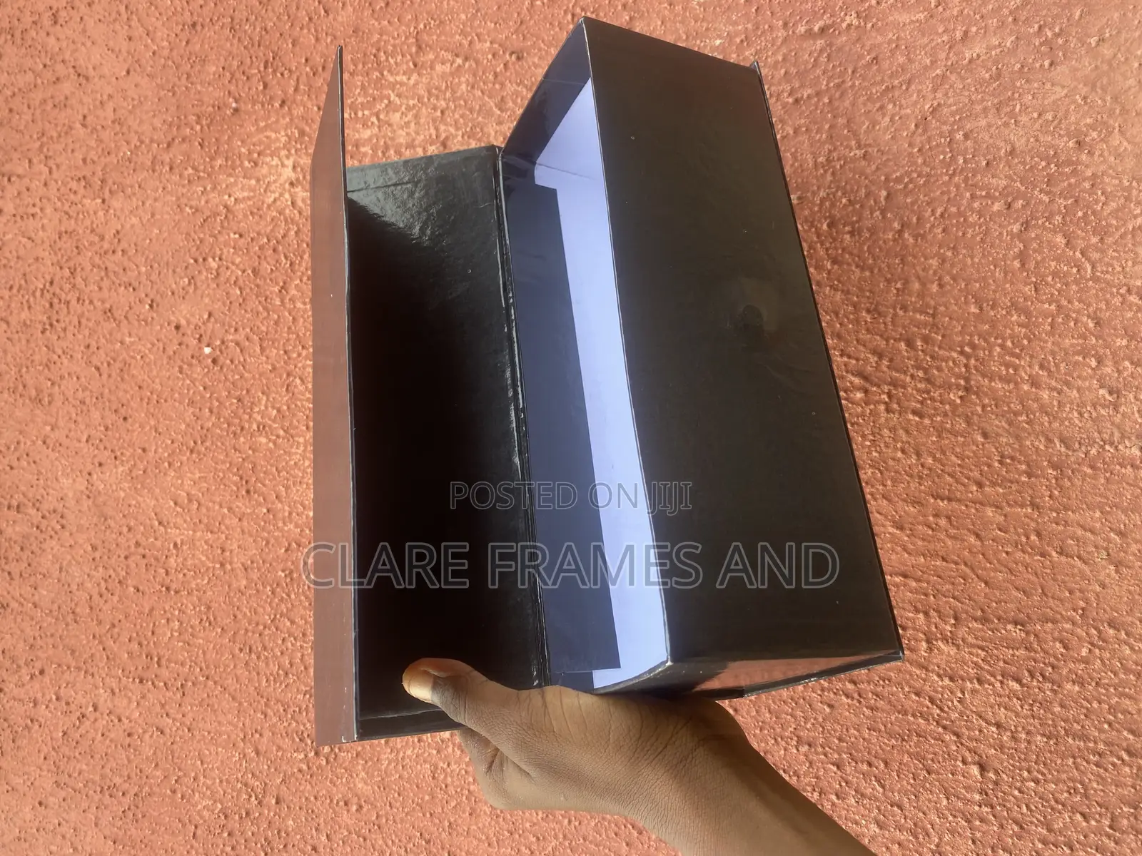 Quality Magnetic Flip Wine Box