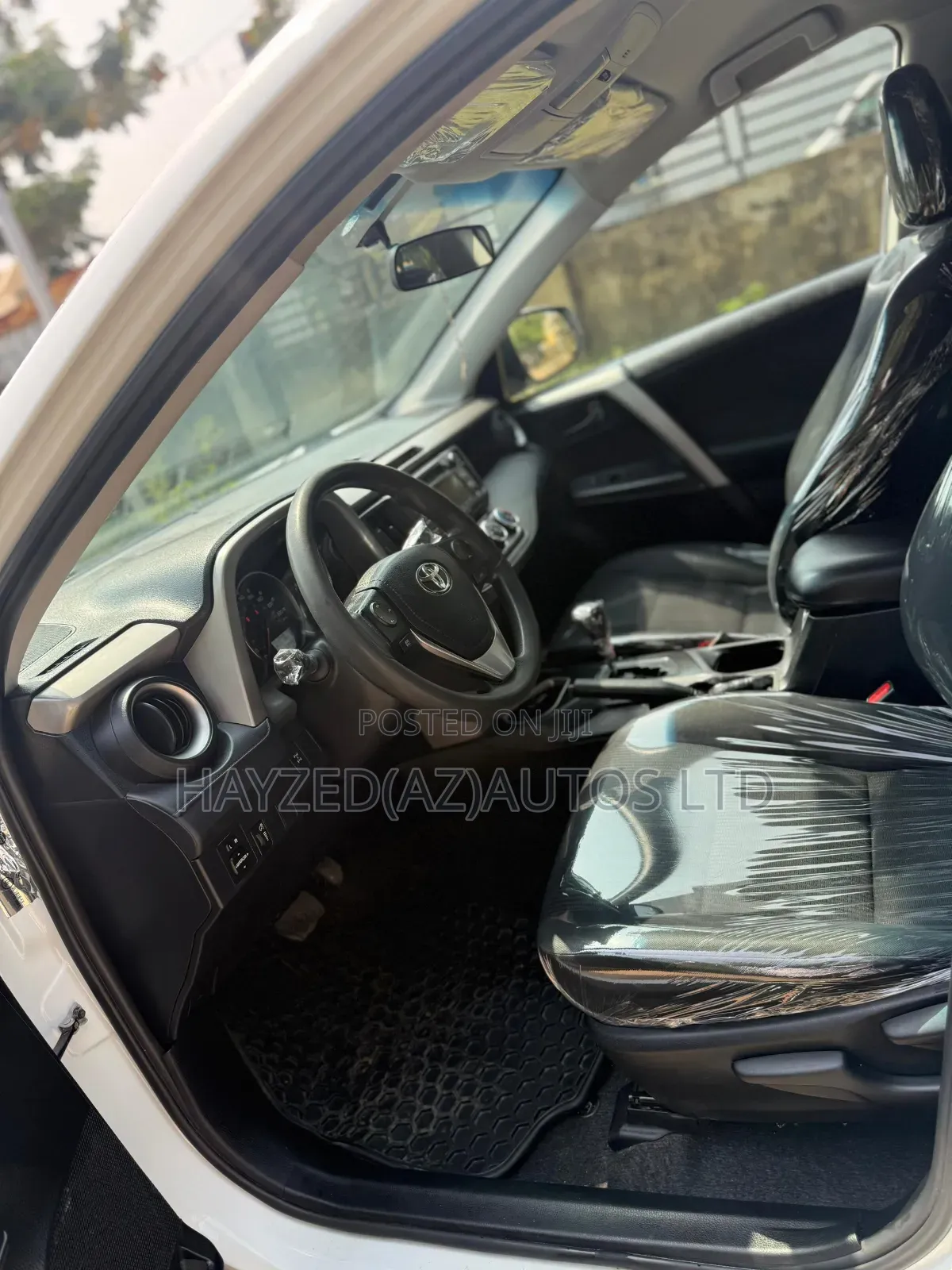 Toyota RAV4 SE AWD (2.5L 4cyl 6A) 2016 White