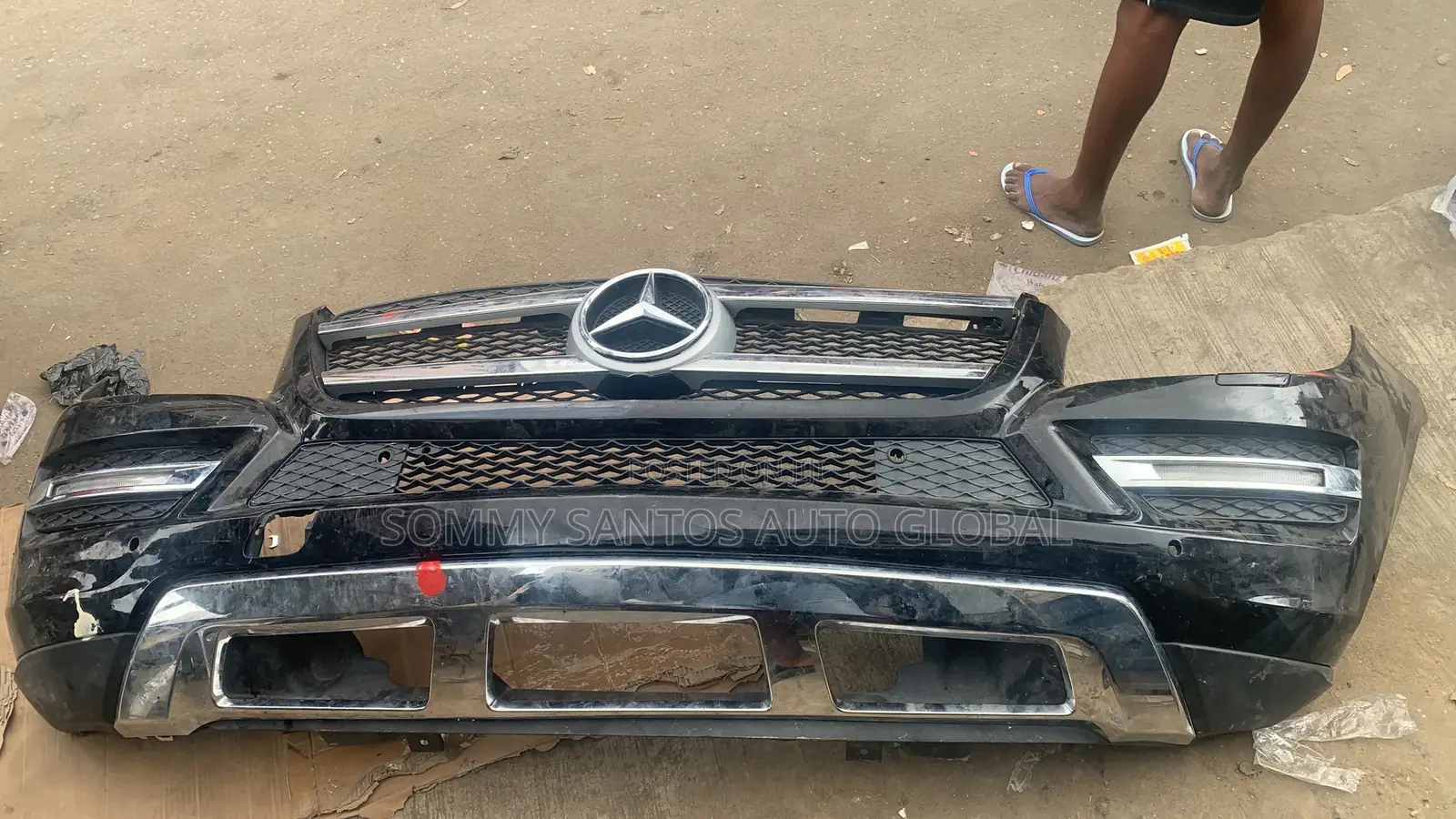 Complete Front Bumper for Mercedes Benz Gl Available