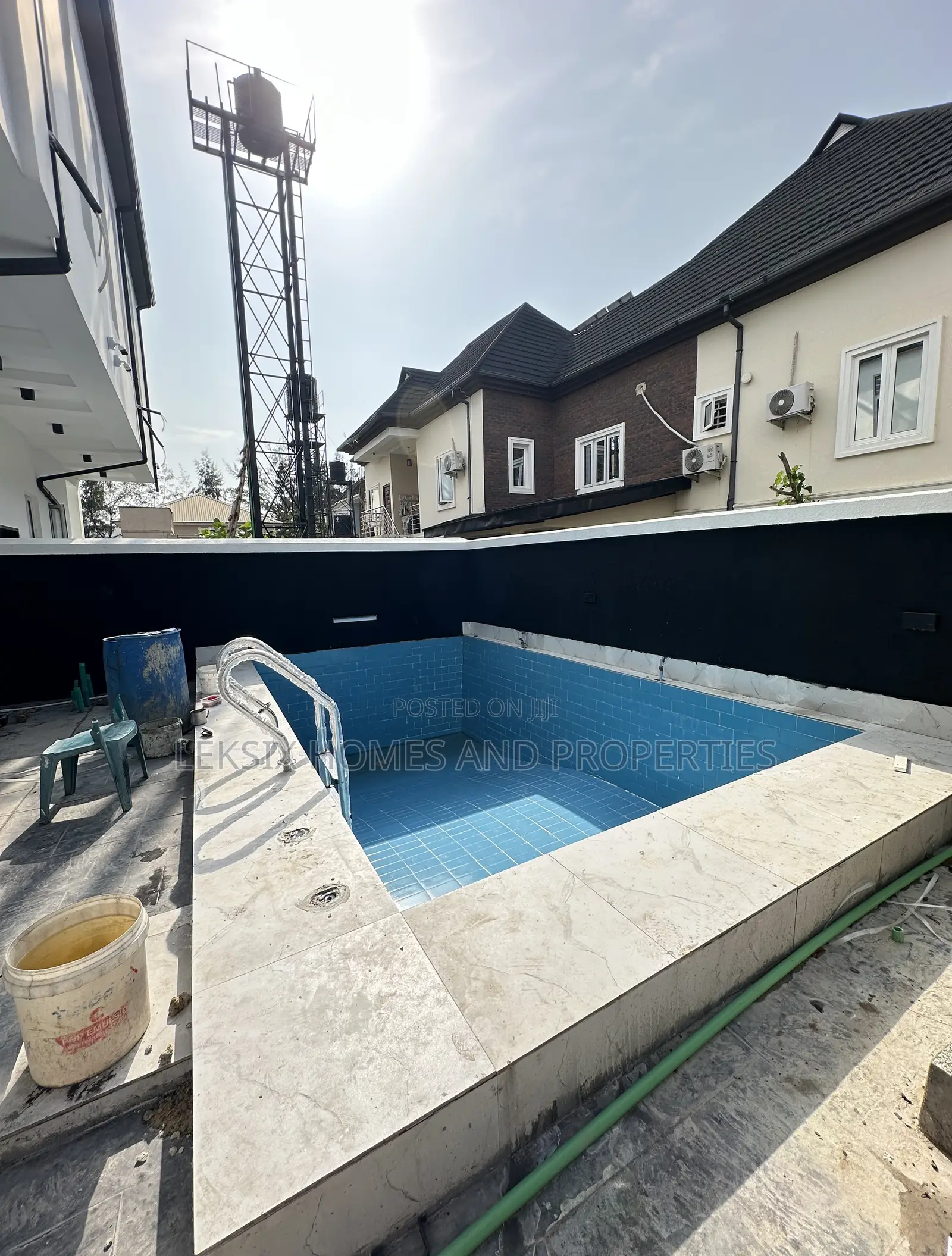 5bdrm Duplex in Well Secured And, Ikota for sale