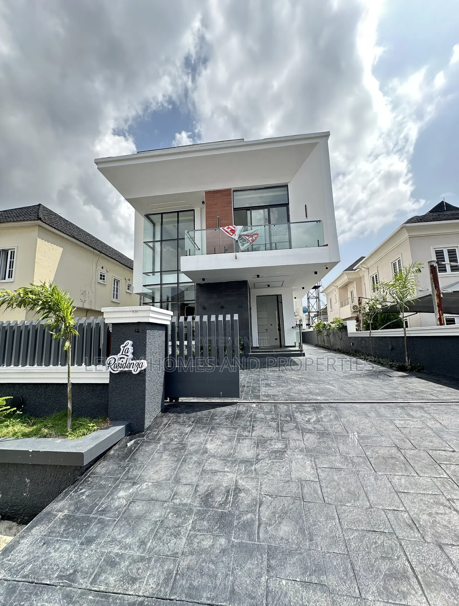 5bdrm Duplex in Megamound, Ikota for sale