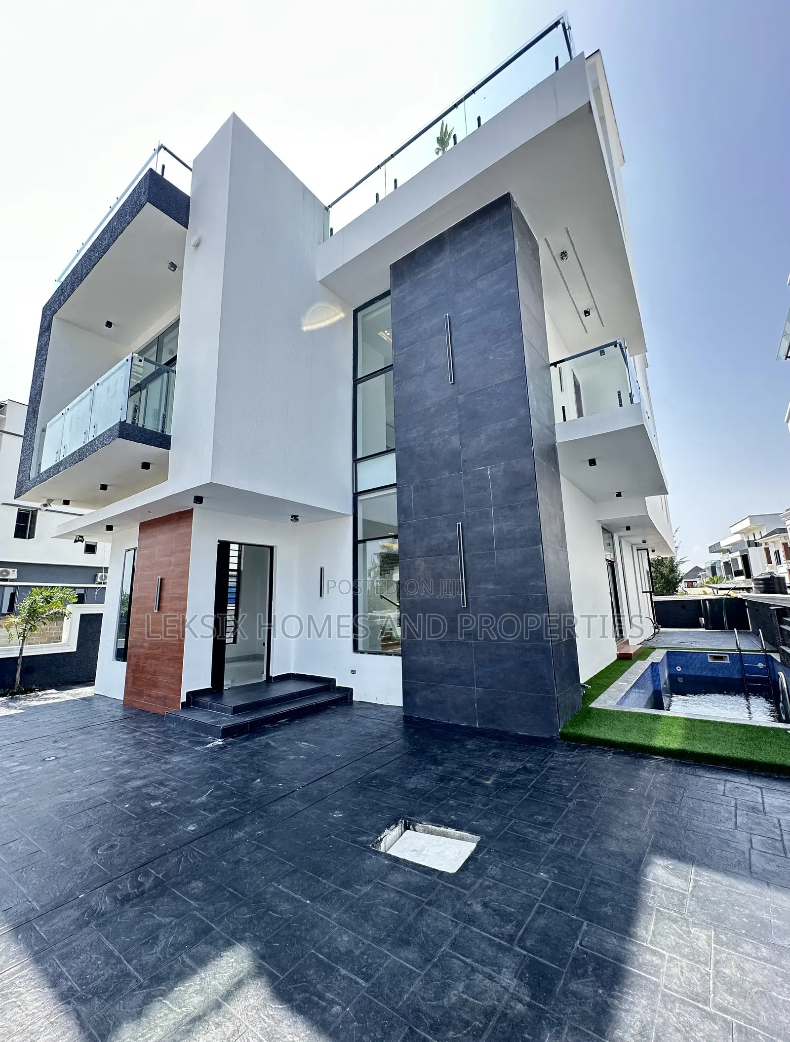 5bdrm Duplex in Megamound, Ikota for sale
