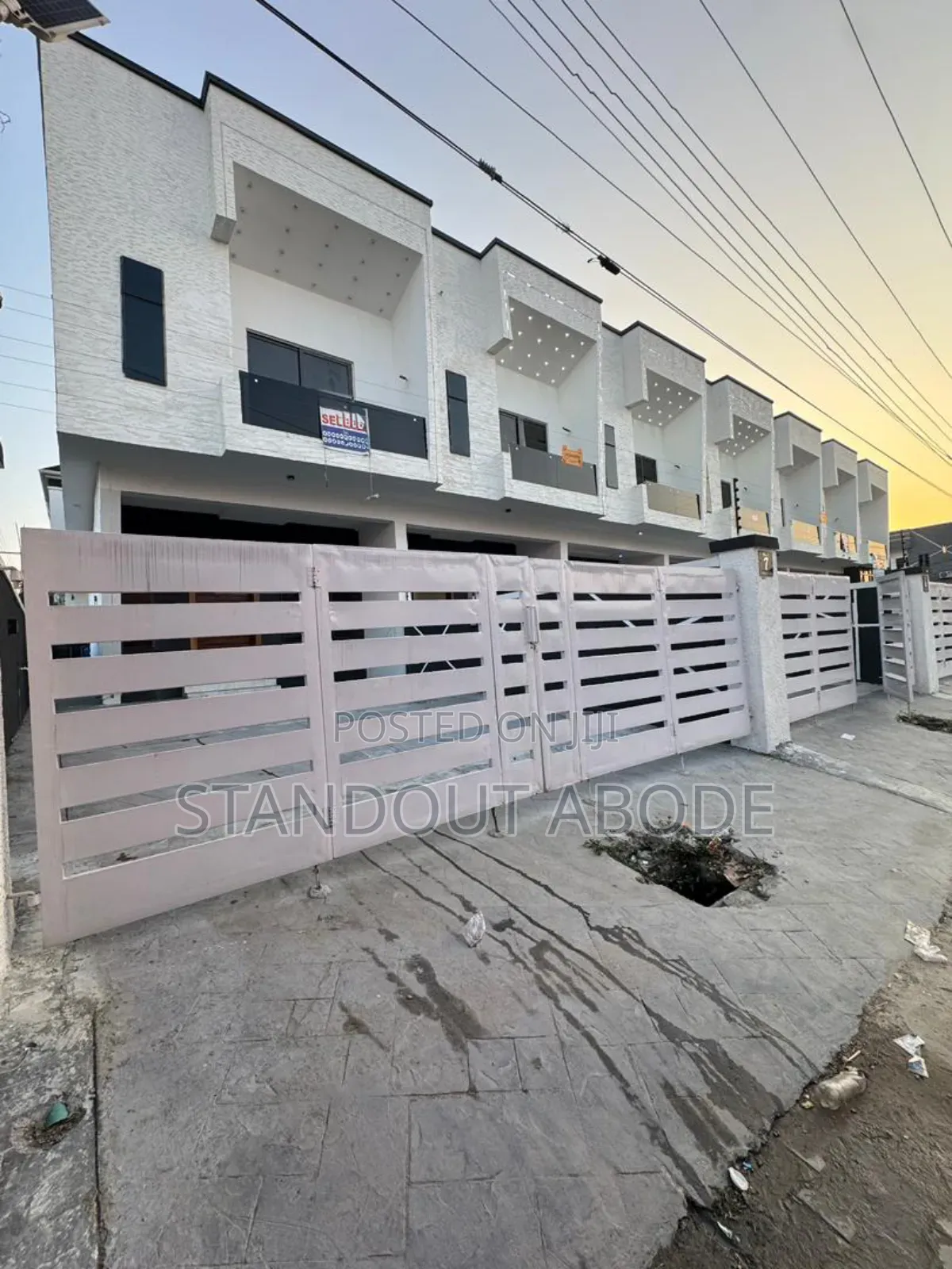 4bdrm Duplex in Located Inside An, Ikota for sale