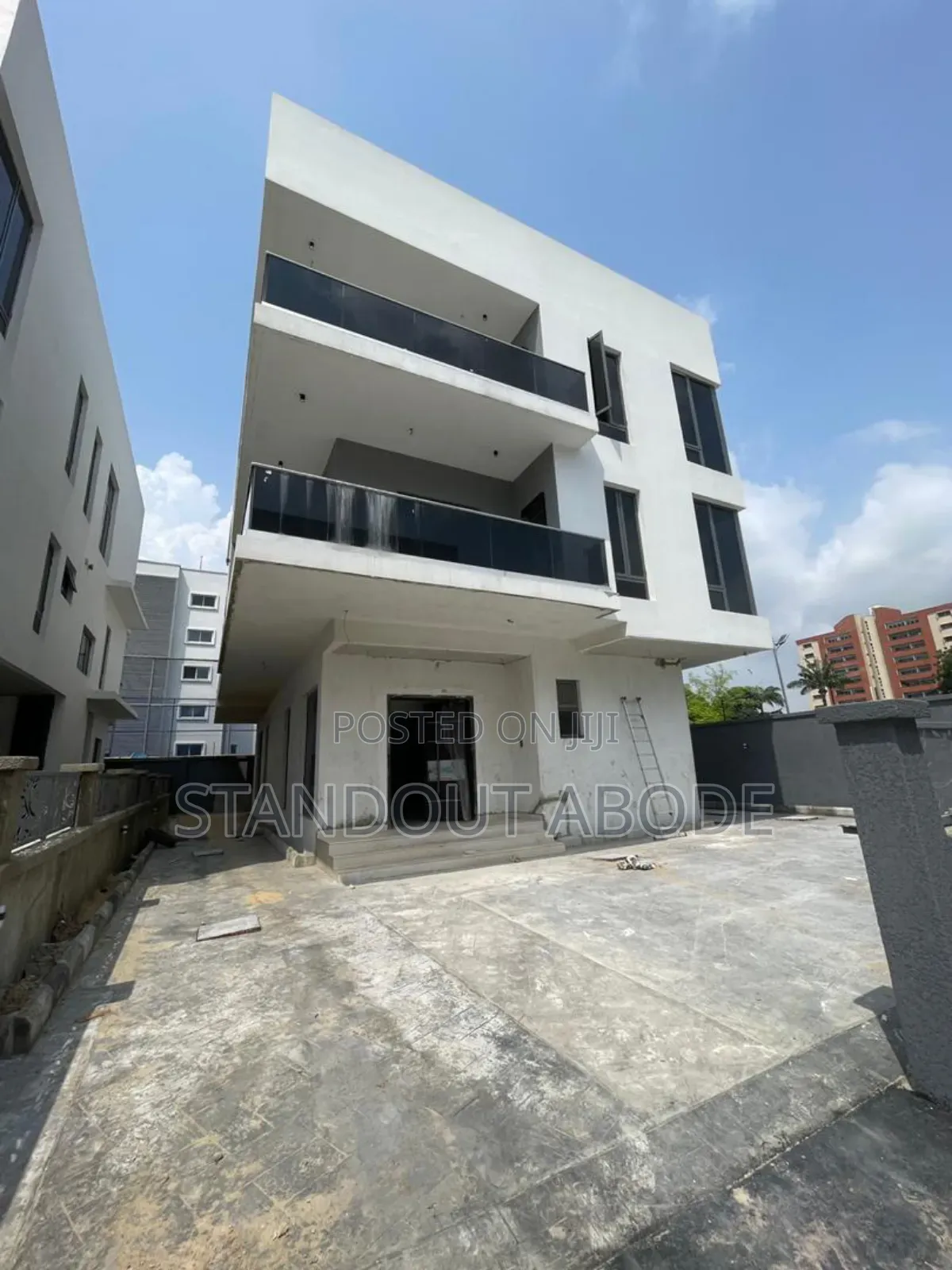 6bdrm Duplex in In An Estate, Ikoyi for sale
