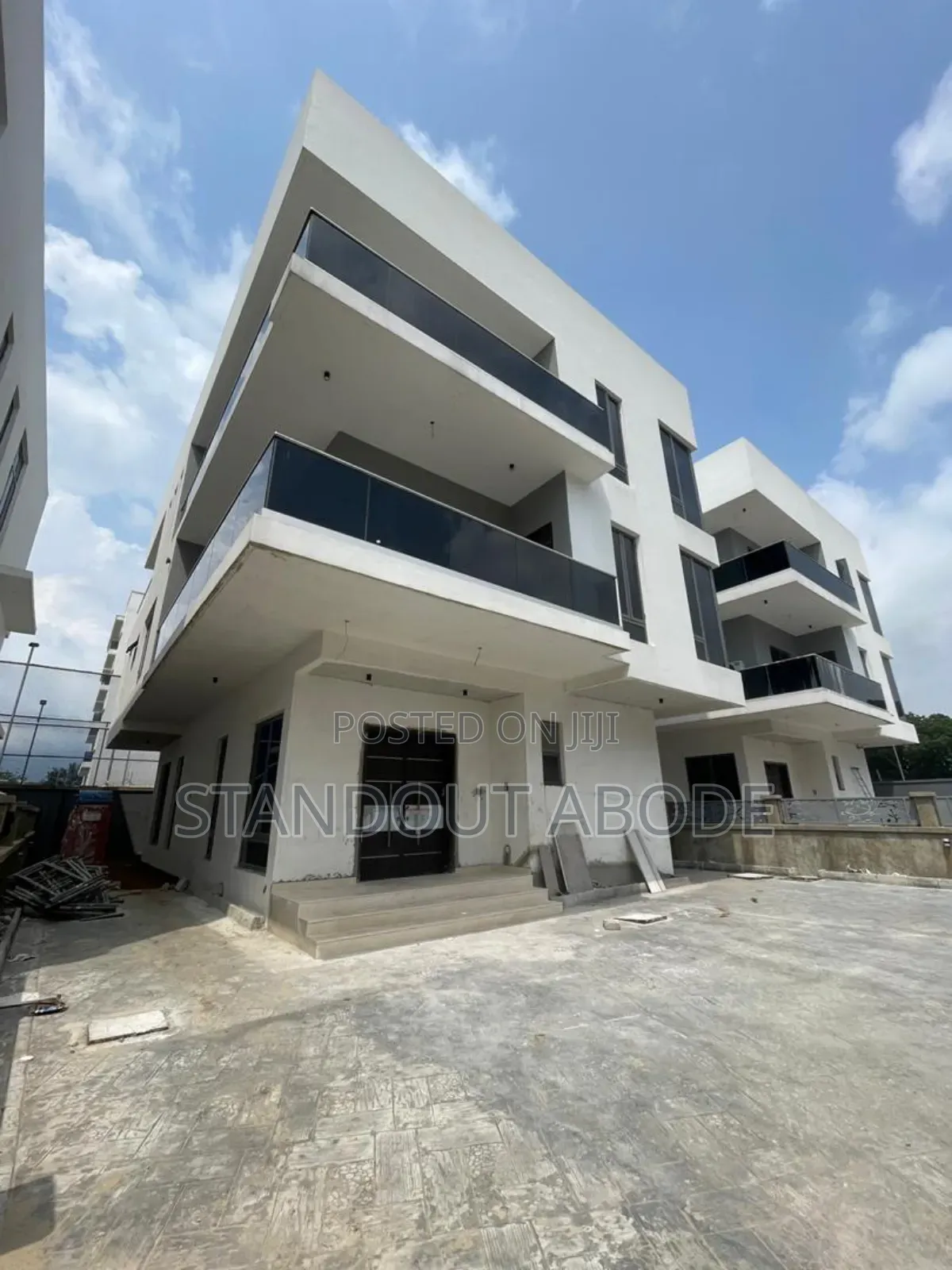 6bdrm Duplex in In An Estate, Ikoyi for sale