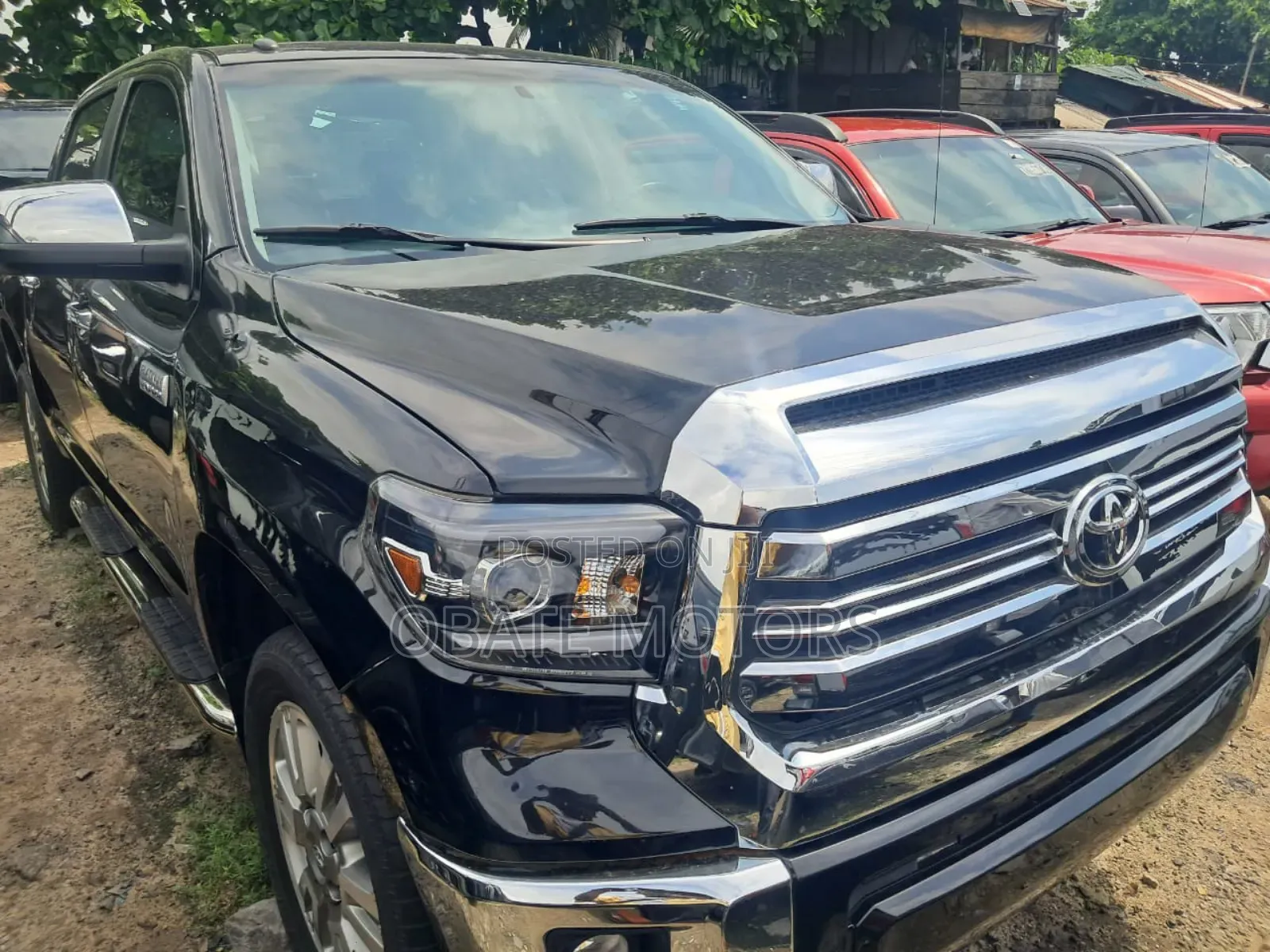 Toyota Tundra Limited 5.7L V8 4x4 Double Cab 6.6 ft. box 145.7 in. WB
