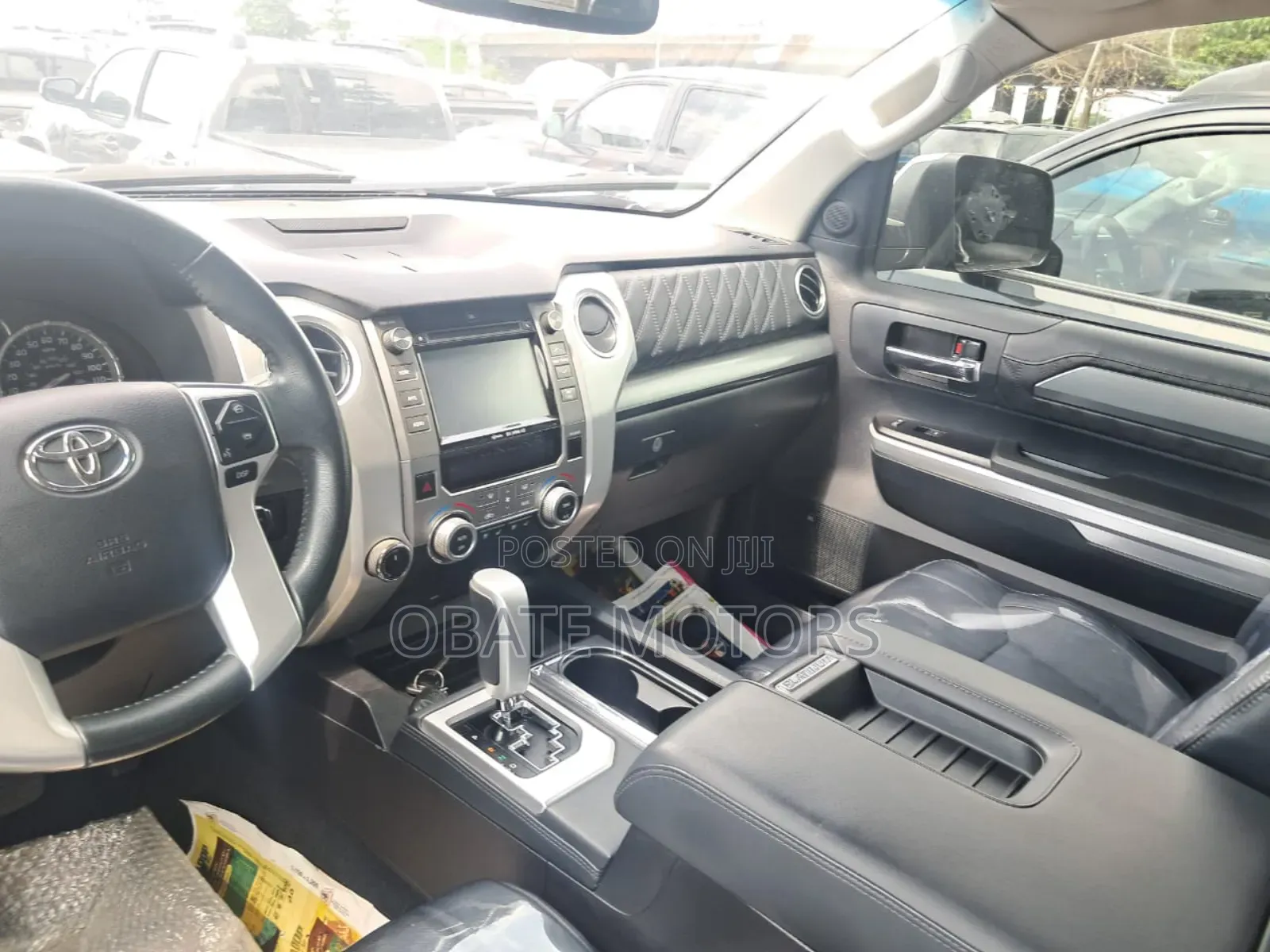Toyota Tundra Limited 5.7L V8 4x4 Double Cab 6.6 ft. box 145.7 in. WB