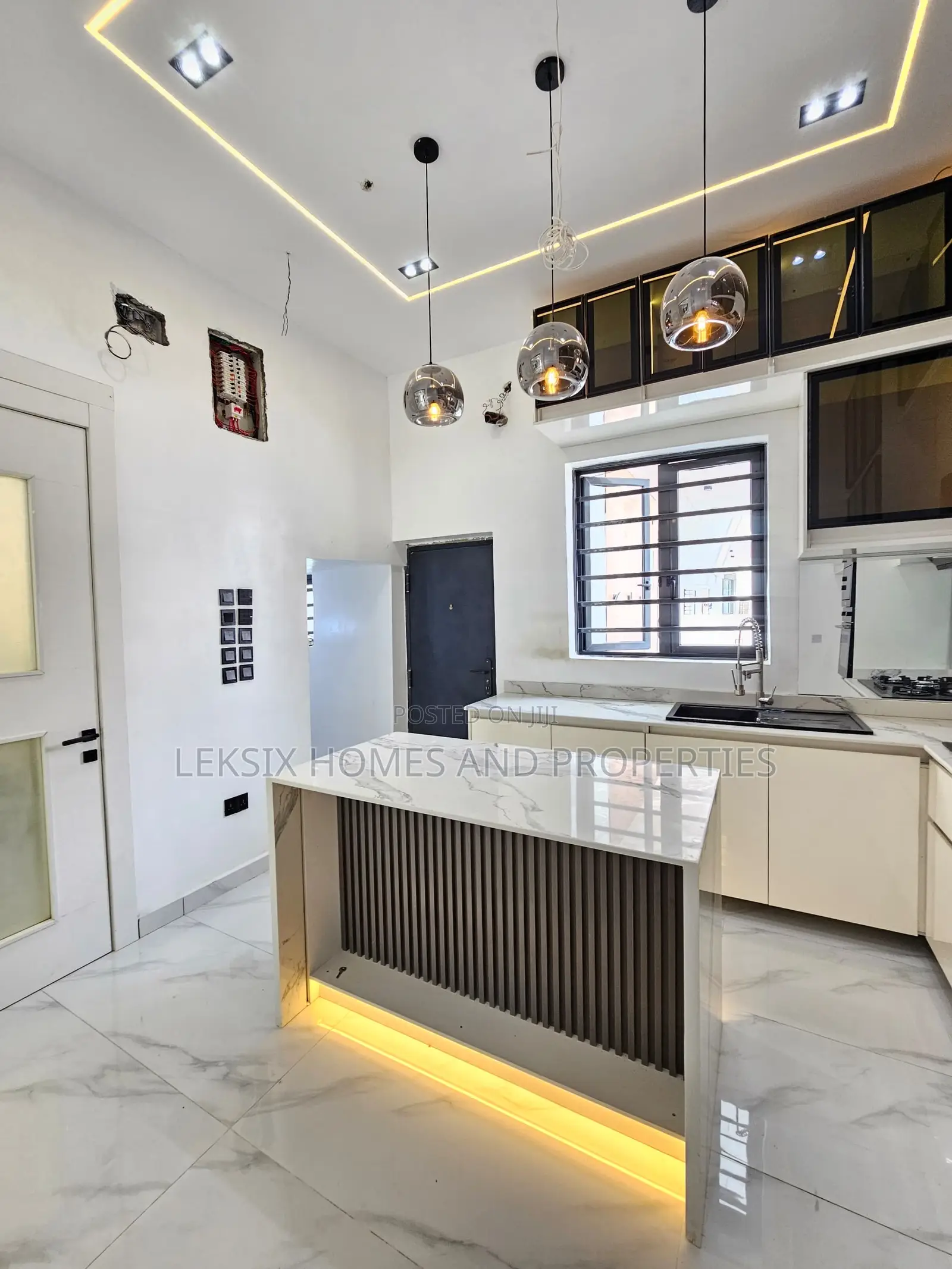 4bdrm Duplex in A Secured Code To, Ado / Ajah for sale