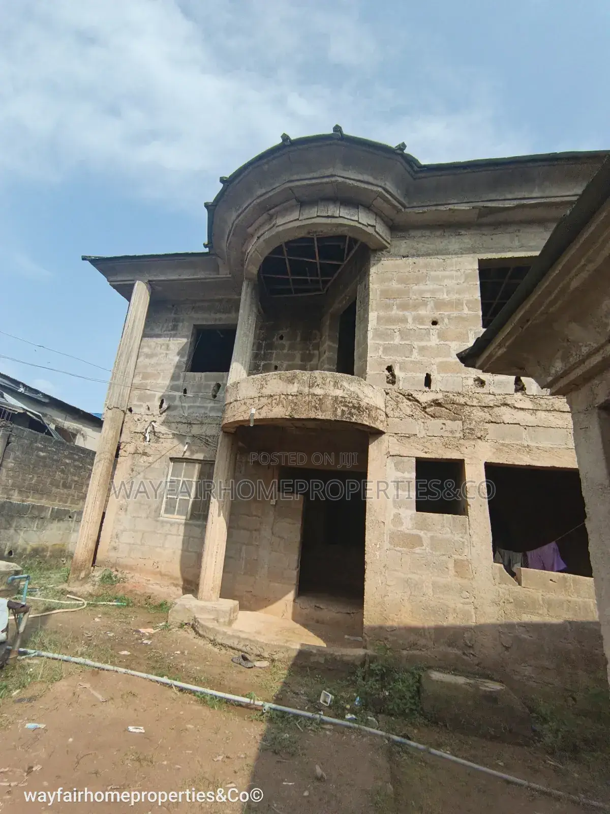 6bdrm Duplex in Valley View Estate, Alimosho for sale