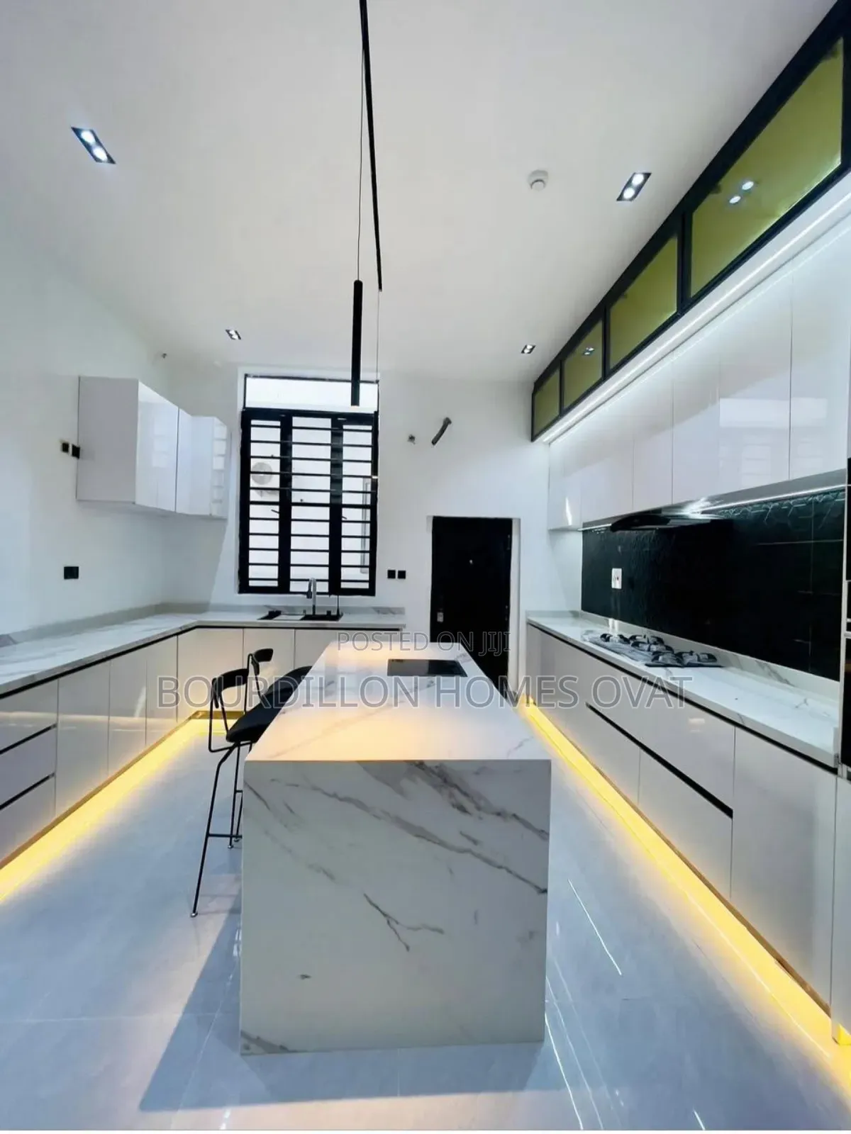 2bdrm Apartment in Victoria Island for sale