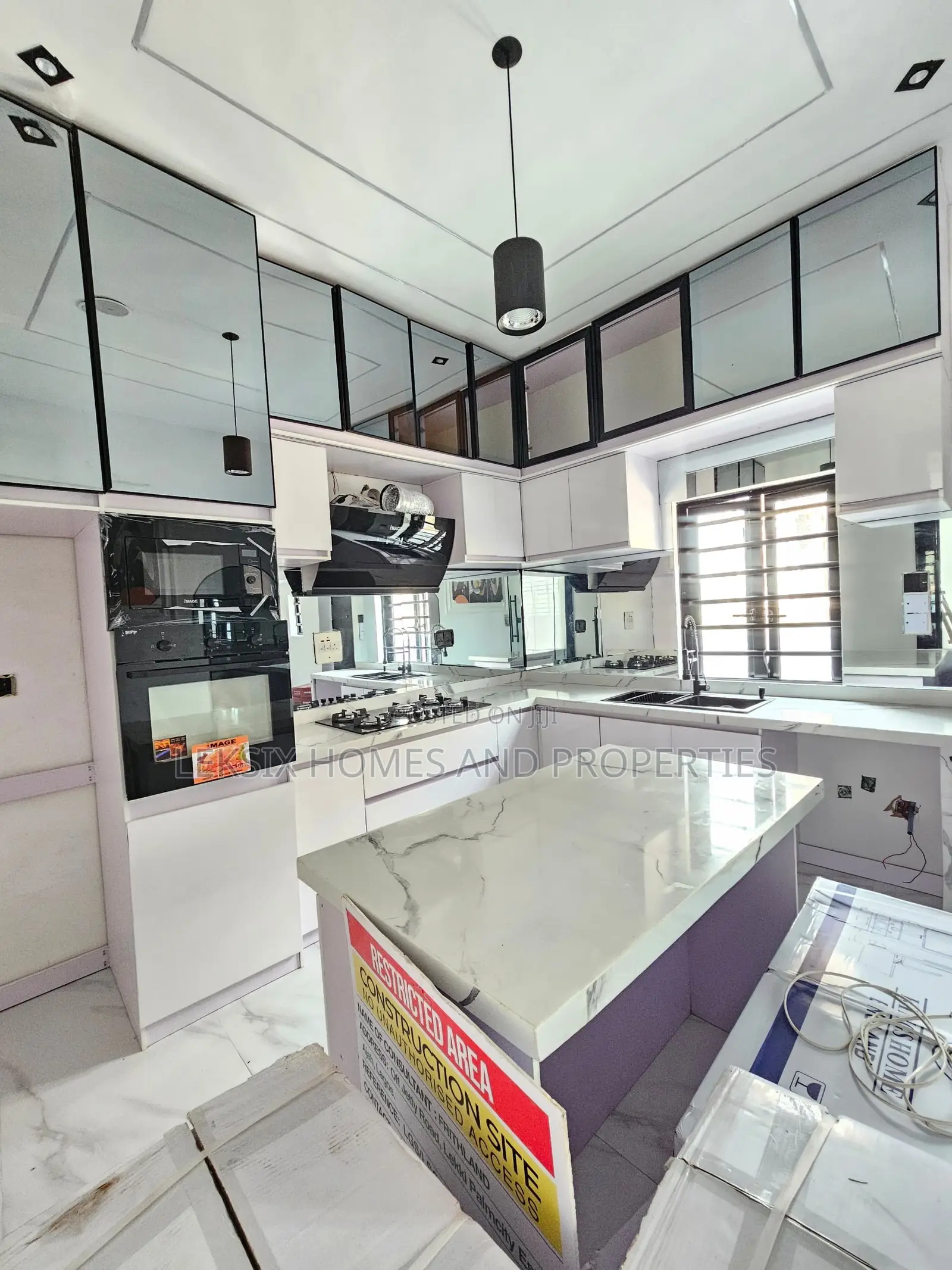4bdrm Duplex in A Well Secured Code, Ado / Ajah for sale