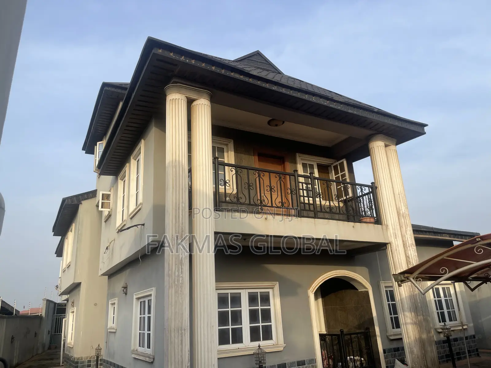 8 Bedroom Duplex