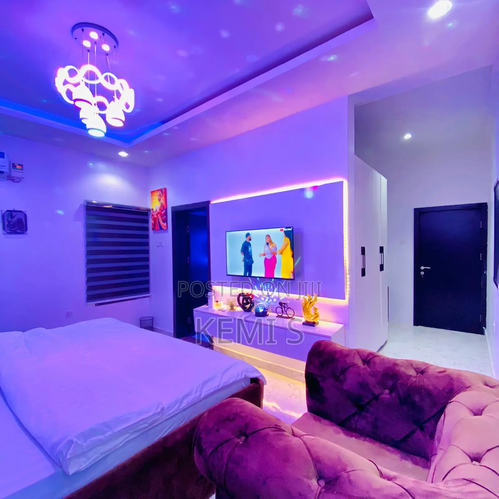 Exquisite 3 Bedroom Flat With Ps5