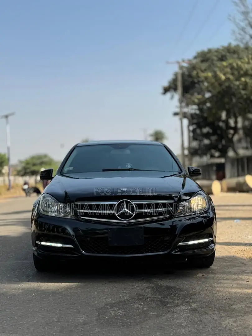 Mercedes-Benz C300 Sport Sedan RWD (3.0L 6cyl 6M) 2011 Black