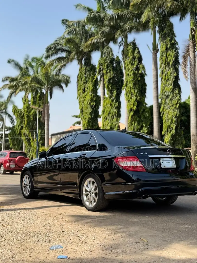 Mercedes-Benz C300 Sport Sedan RWD (3.0L 6cyl 6M) 2011 Black