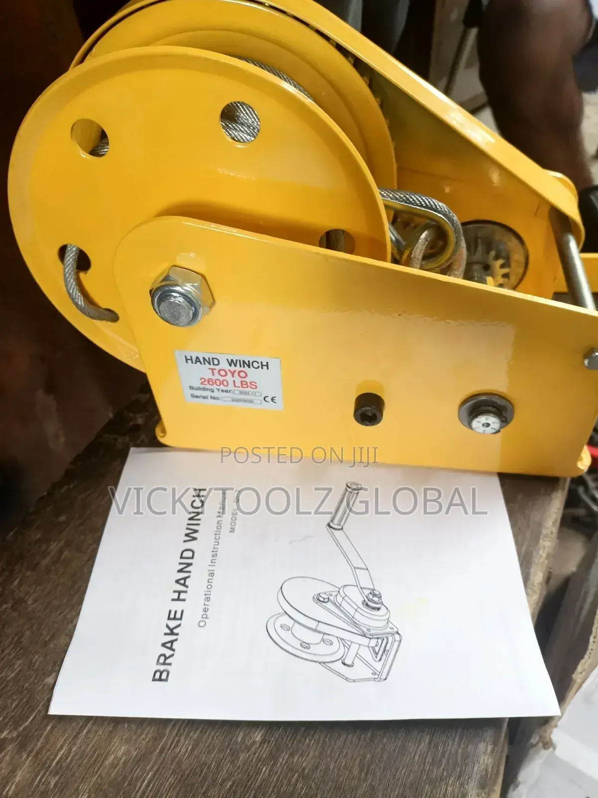 2600lbs Boat Hand Winch With Steel Cable and Hook (1.3ton)