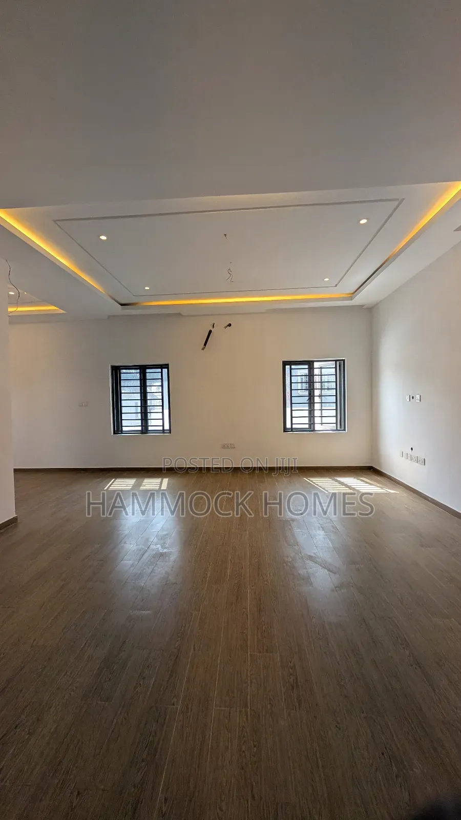 5bdrm Penthouse in Kolapo Ishola Gra, Akobo for sale