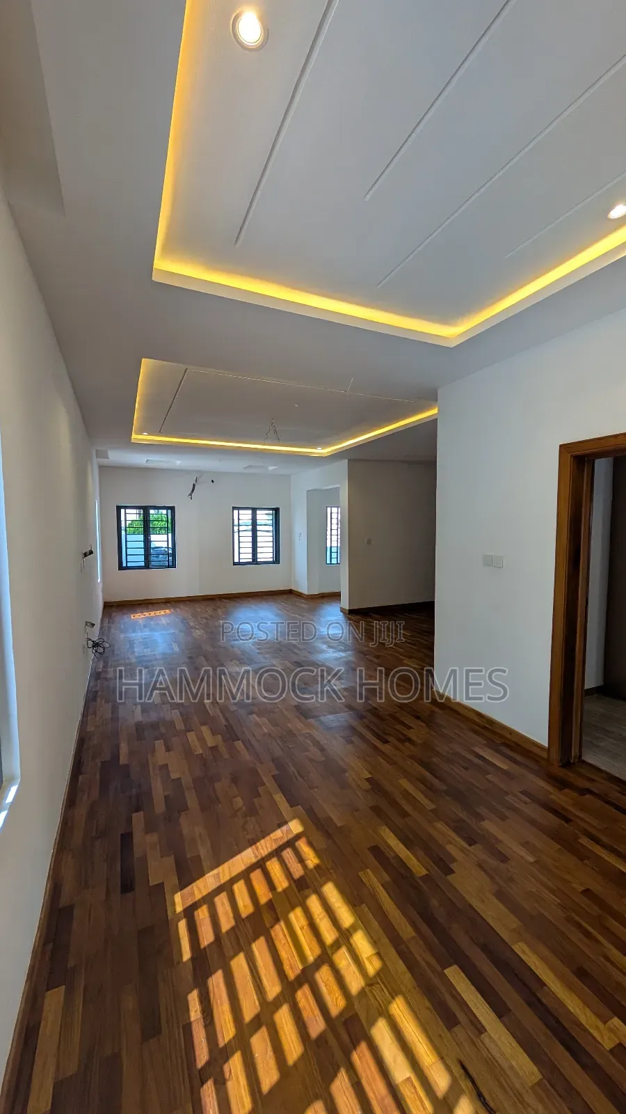 6bdrm Penthouse in Kolapo Ishola Gra, Akobo for sale