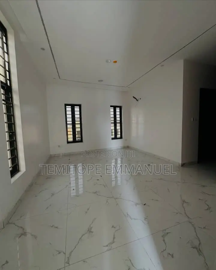 Furnished 4bdrm Duplex in Magodo Phase 1 for sale