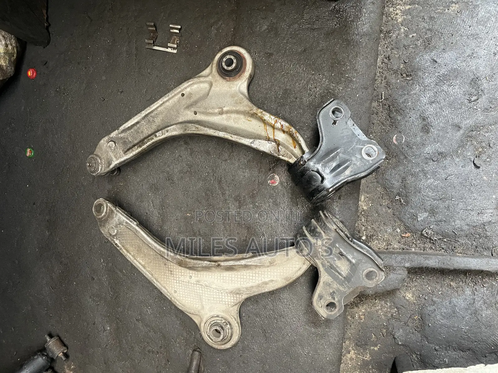 Ford Edge 2017 Lower Arm