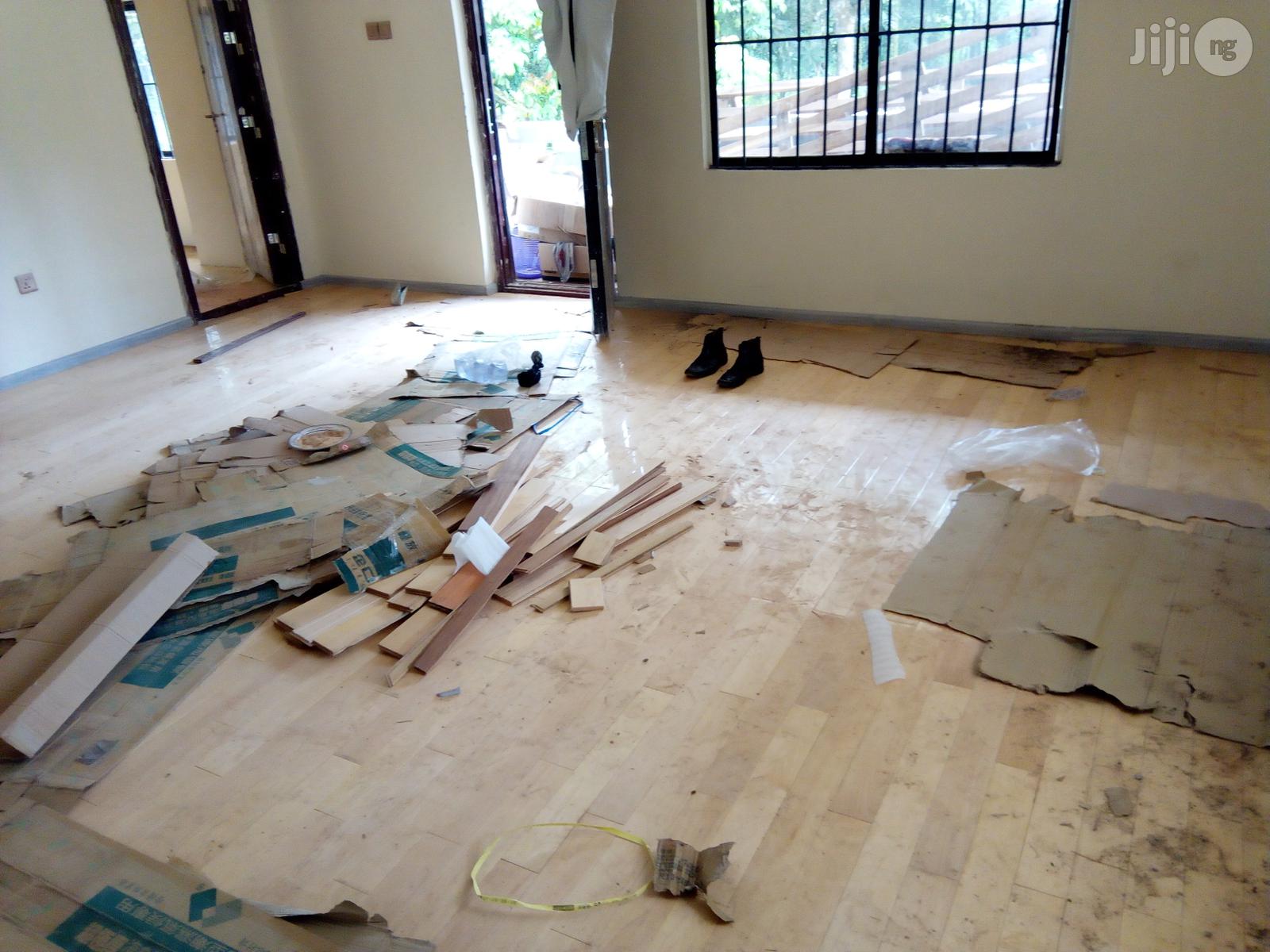 Wooden Flooring Laminated Vinyl Tiles