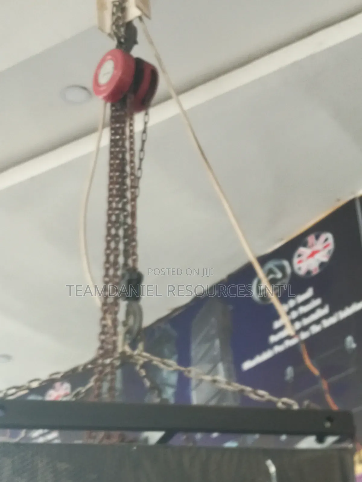 Line Arrays Chain Block