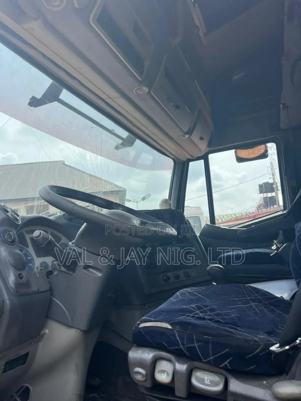 Iveco Stralis Truck - Single Axle - Foreign Use