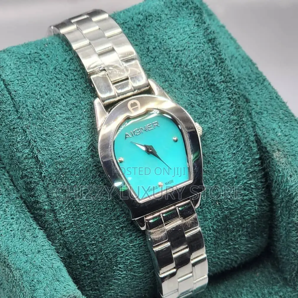 Aigner Quality Luxury Ladies Chain Strap Wristwatch