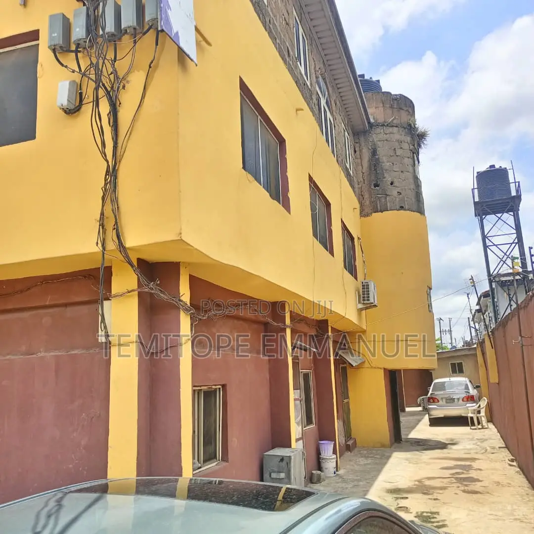 Furnished 18bdrm House in Cement Mongoro, for sale
