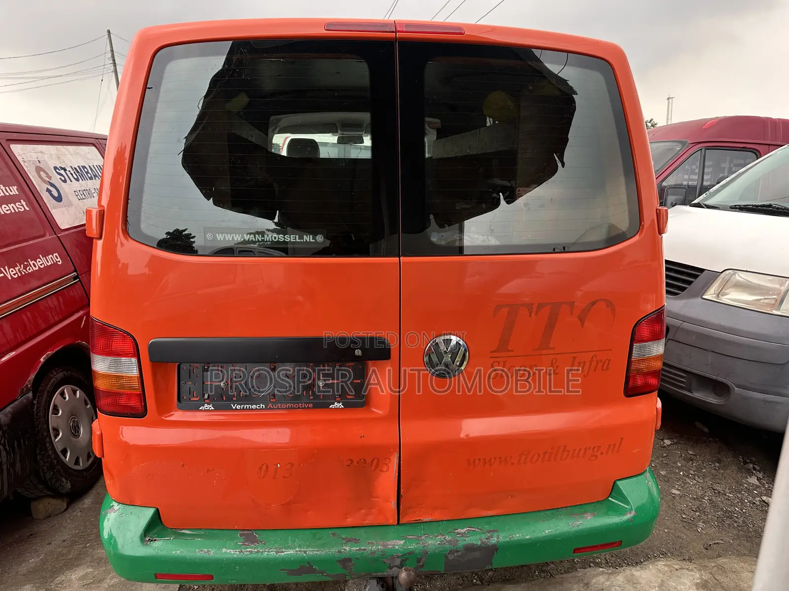 Volkswagen Transporter 2013 Orange