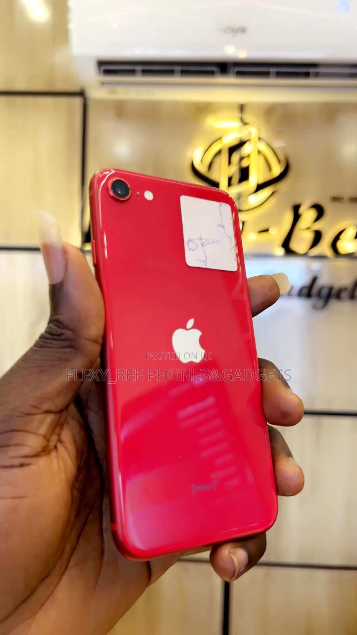 Apple iPhone SE (2020) 64 GB Red