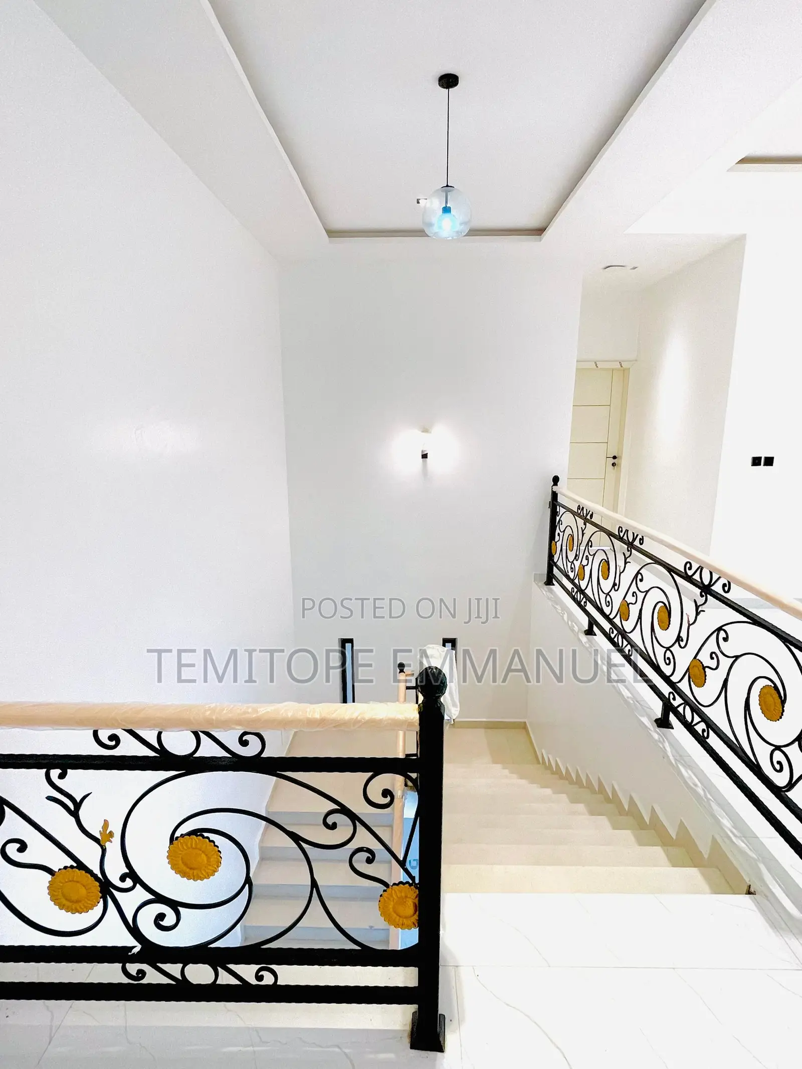 Furnished 6bdrm Duplex in Estate Chevron, for sale