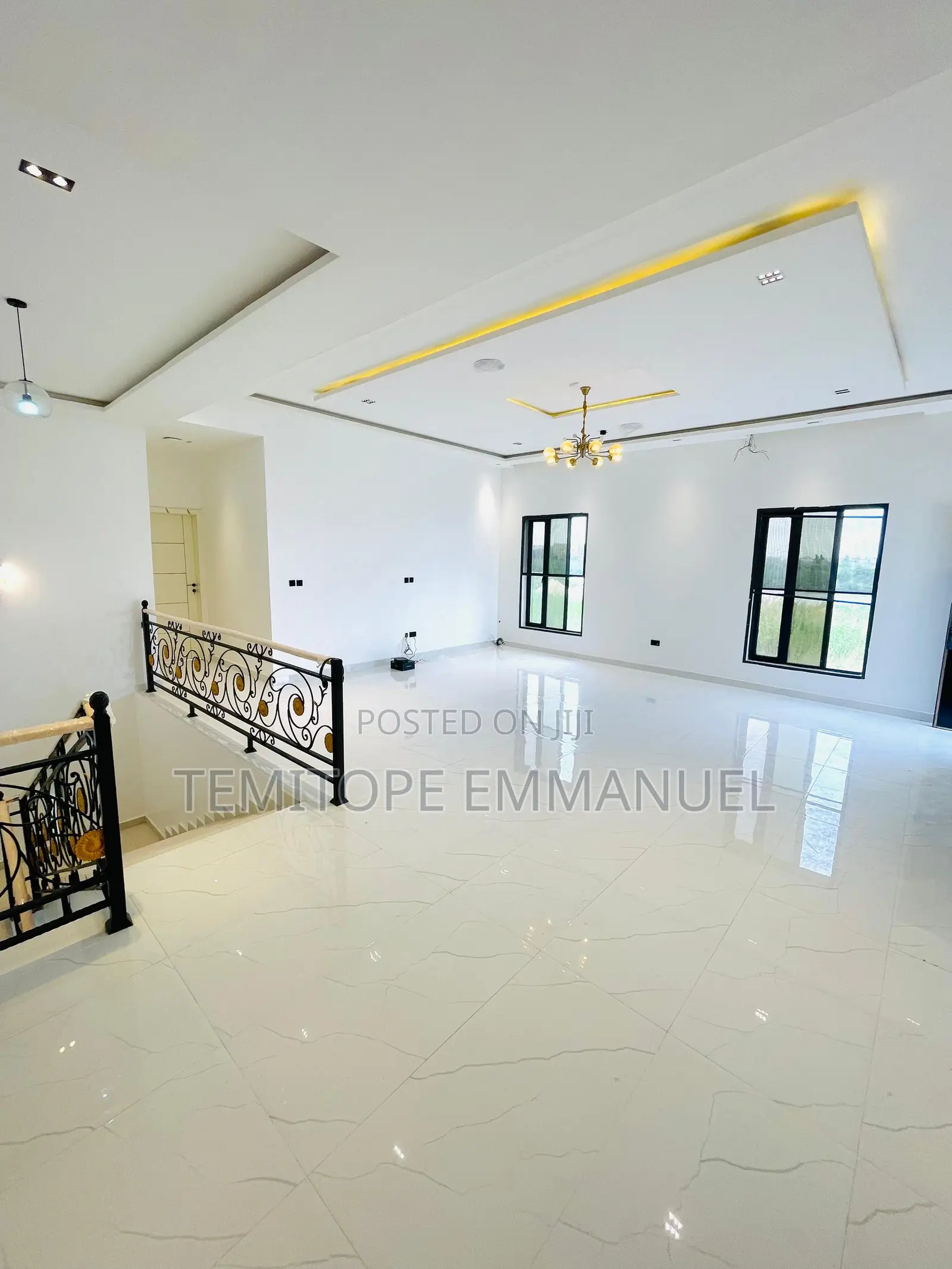Furnished 6bdrm Duplex in Estate Chevron, for sale