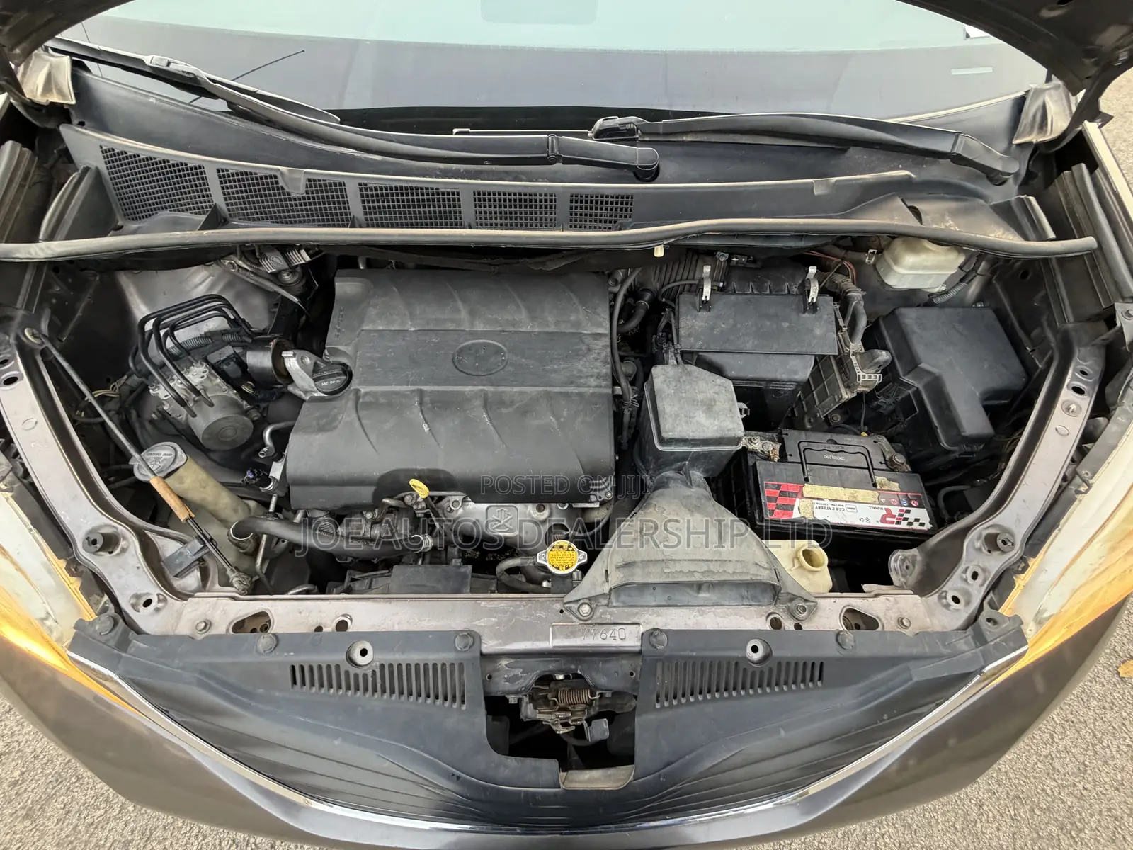 Toyota Sienna L 7-Passenger 4dr Minivan (3.5L 6cyl 6A) 2015 Gray